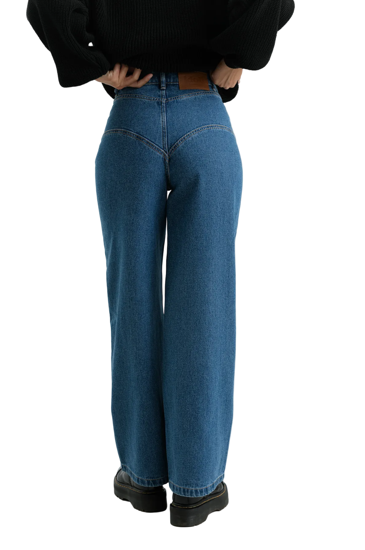 RELAXED FIT JEANS