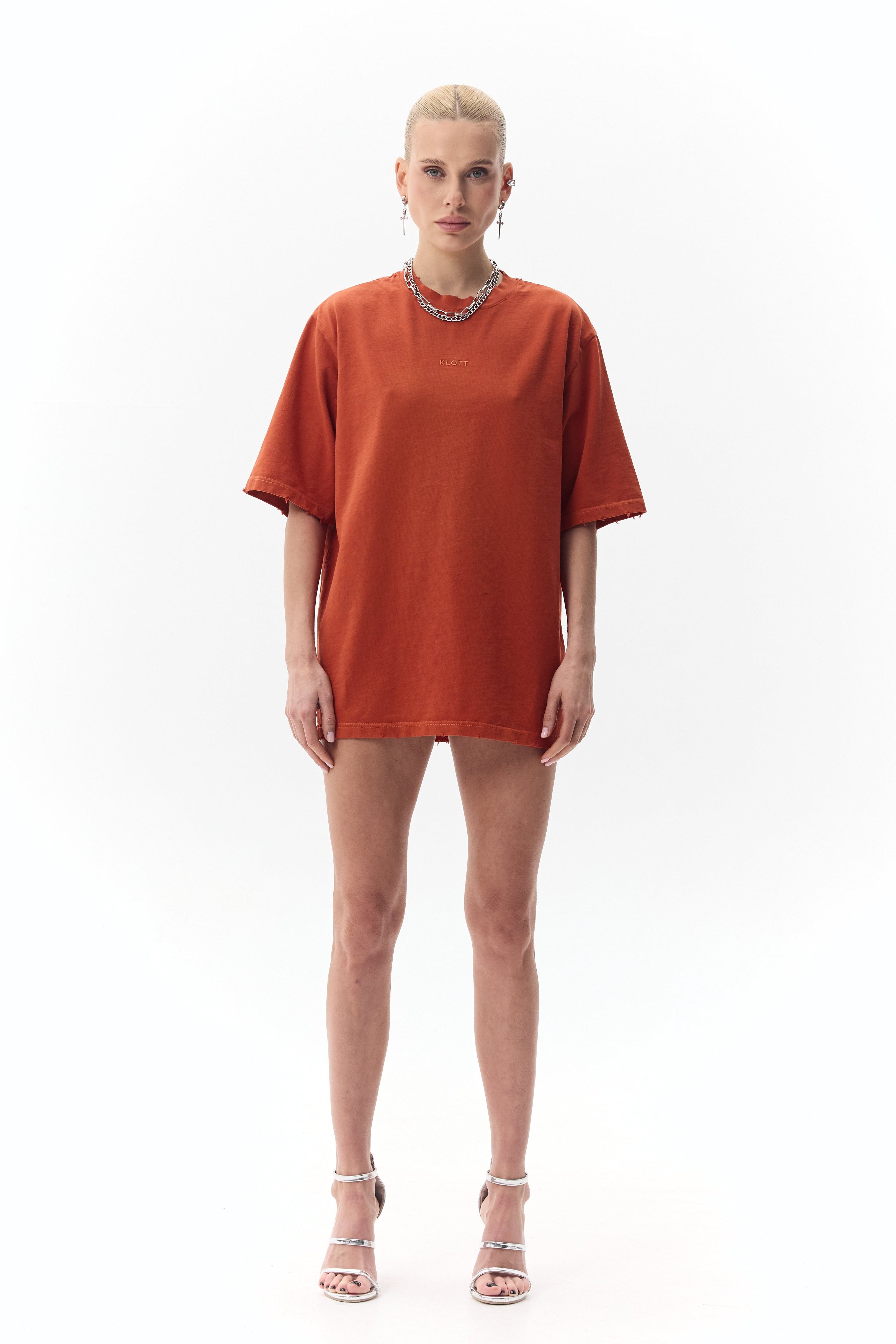 Oversized T-Shirt with "KLOTT" Embroidery