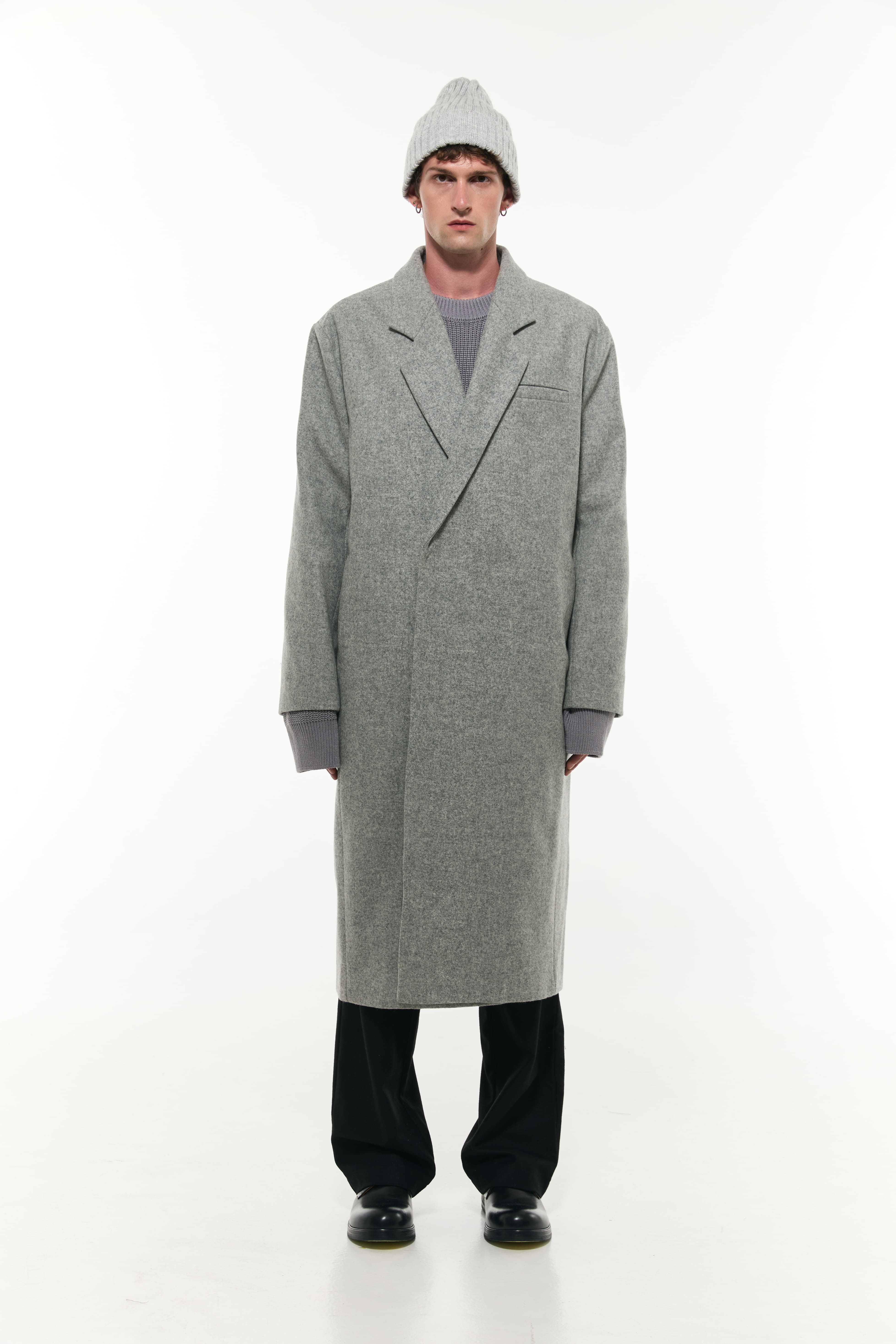DOUBLE-BREASTED WOOL BLEND COAT