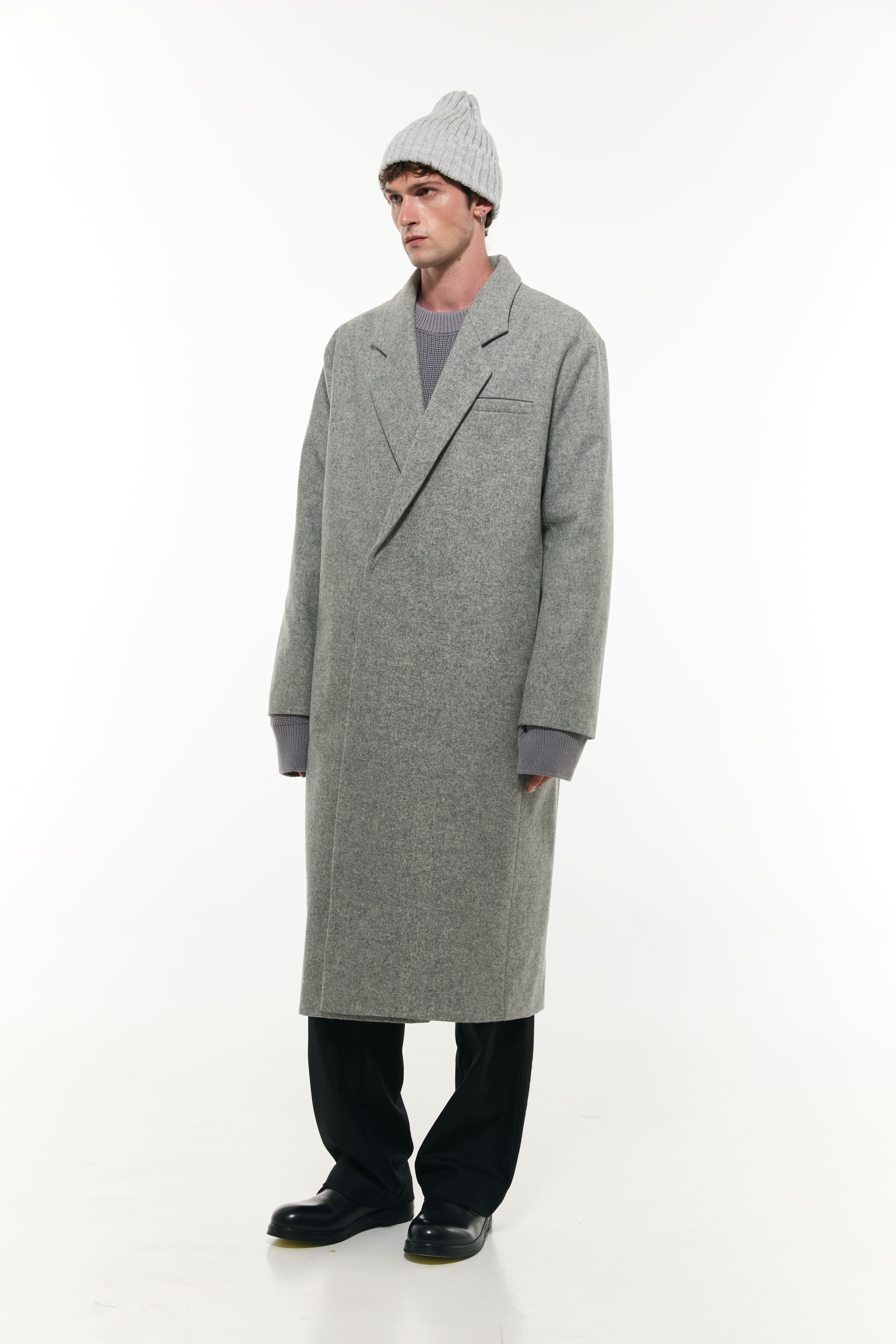 DOUBLE-BREASTED WOOL BLEND COAT
